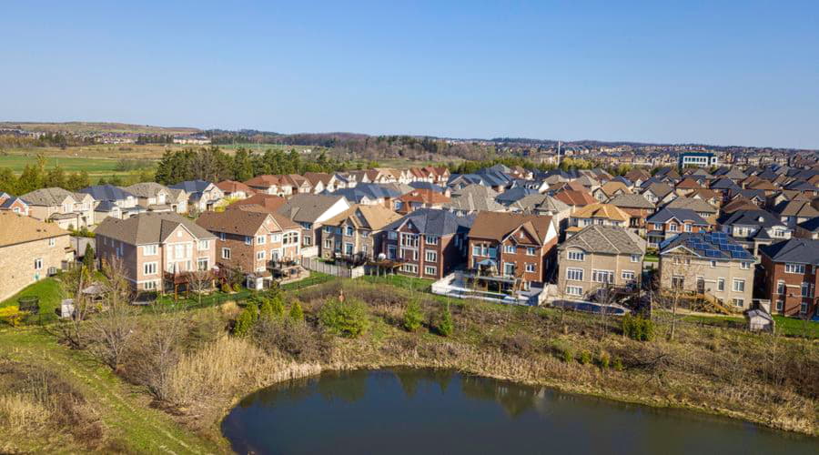 Nossos serviços de aluguel de carros oferecem uma seleção diversificada de veículos em Richmond Hill.